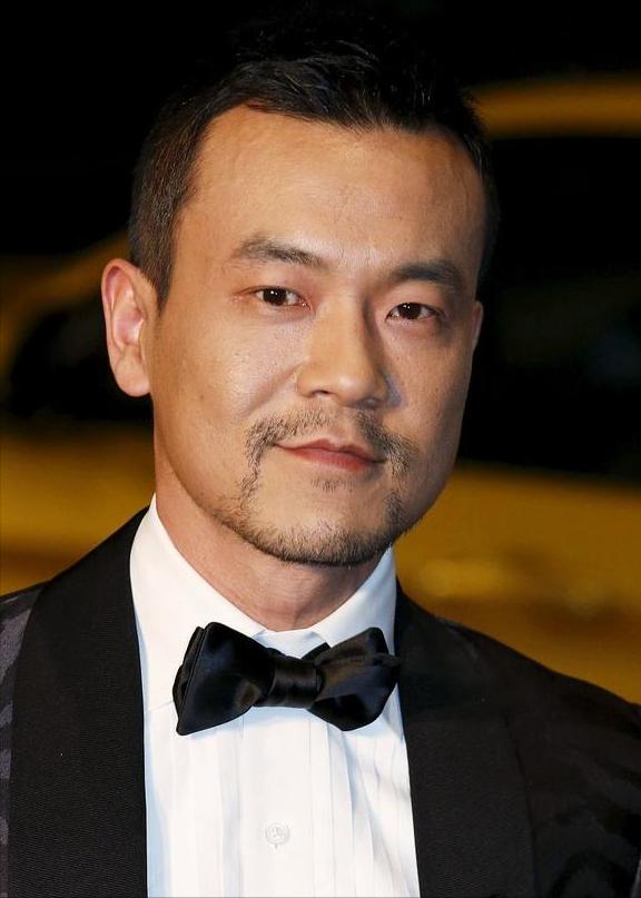 演员，廖凡说，演戏是需要人生阅历的，年轻的演员，表达情感的时候，就会刻意求之，因
