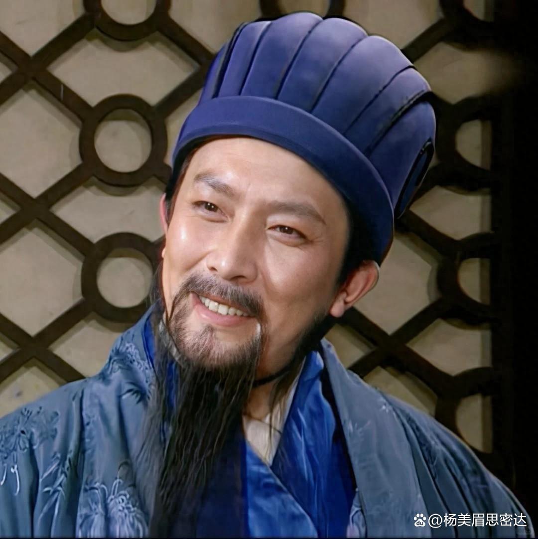 我认为诸葛亮！这位蜀汉的丞相，他的一生充满了智慧的火花，在《三国演义》中被描写塑