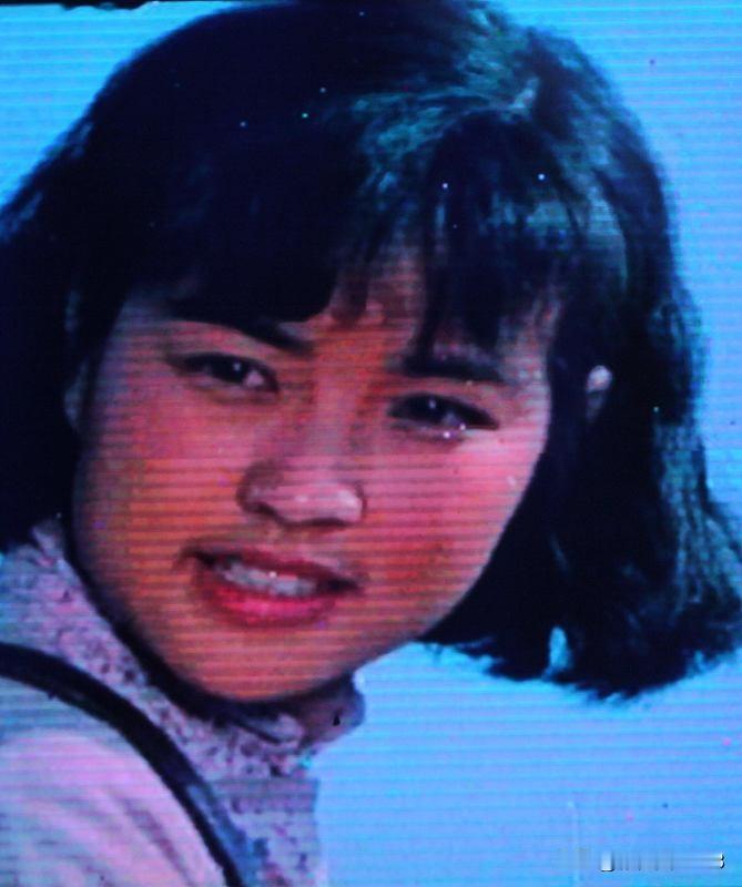 你喜欢哪一位八十年代女星？我选龚雪。她的美不是那种攻击性的惊艳，是越看越舒服的那