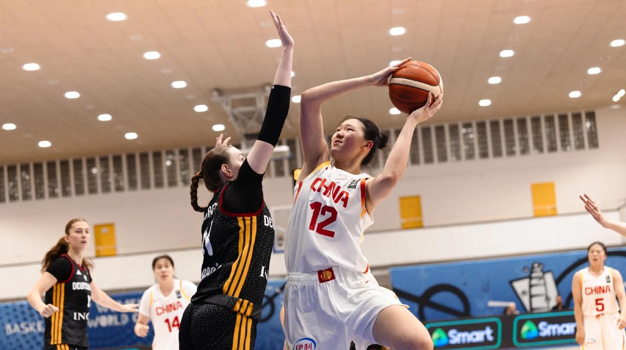 中国U17女篮球星孙晗昀的场上正负值真是太高了！在今天中国U17女篮以83：60