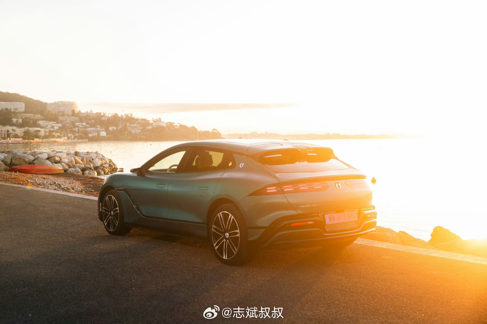 豪华科技，闪耀戛纳！腾势联袂Chopard萧邦呈现Z9GT高定版，而且以70万欧