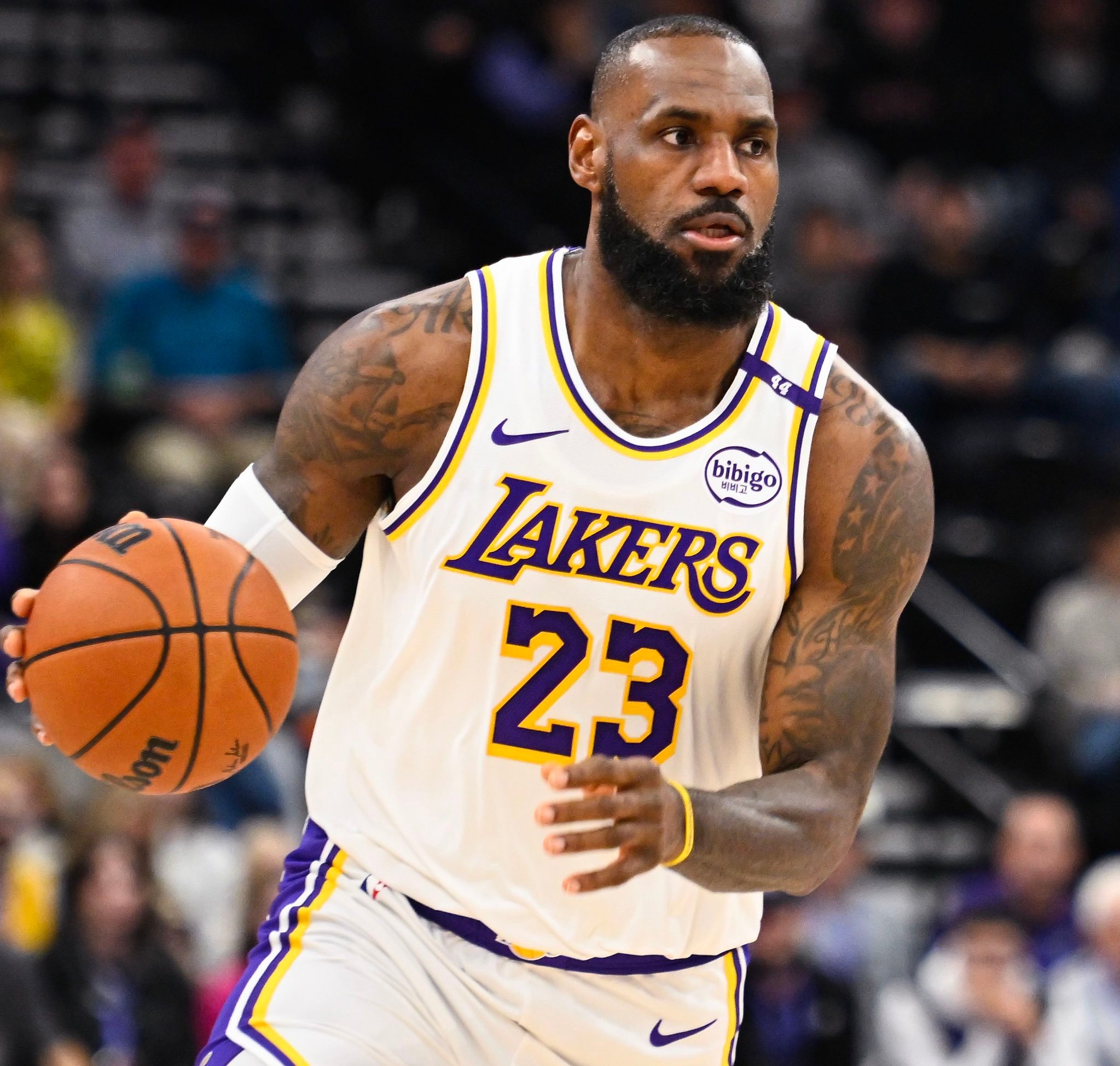 Windhorst：如果勒布朗·詹姆斯愿意大幅降薪， 他今年夏天与骑士队签约的可