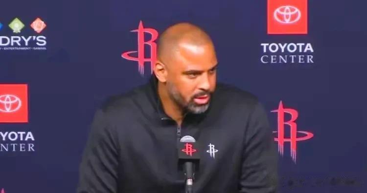 #NBA火箭队# 
北京时间10月6日NBA火箭队主教练乌度卡接受采访公开谈到拒