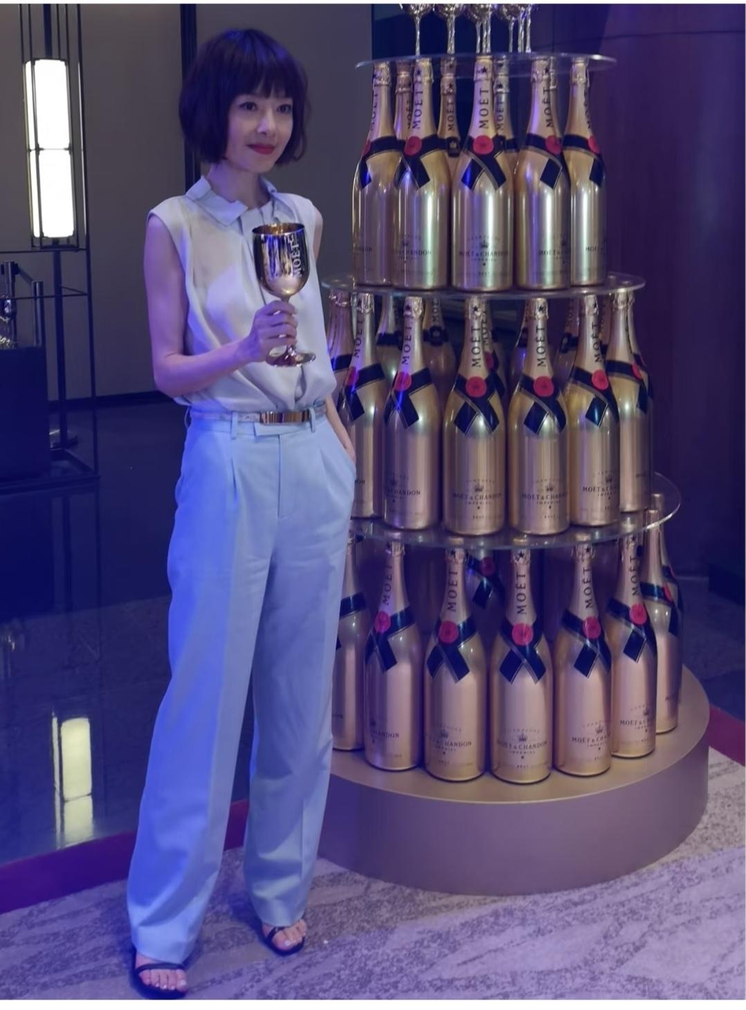 从鲁豫身上，感觉到现代女性的一种美。