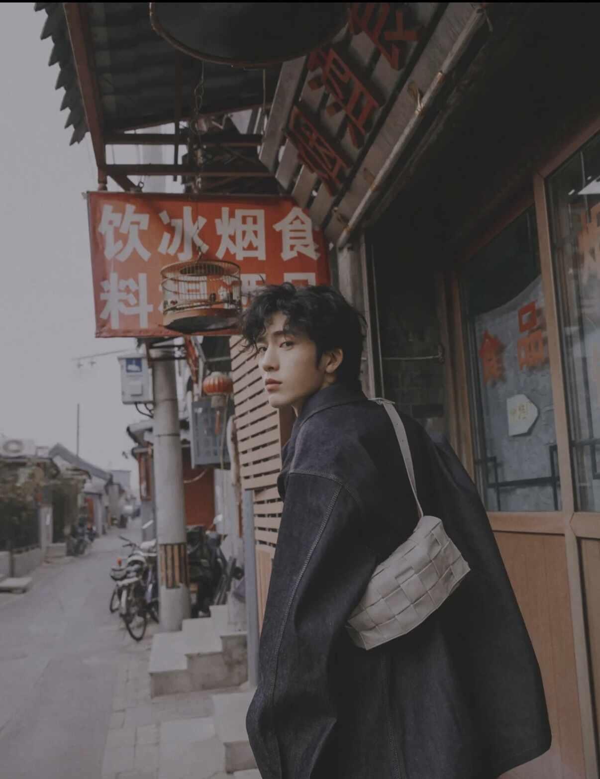 现在才get到井柏然 什么时候能eat到嘞
get到了离eat到也就不远了吧[爱
