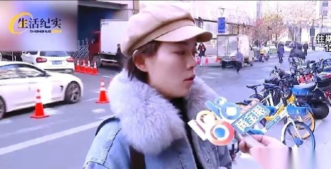 “这女子彻底火了。”杭州，女子去火锅店吃饭，特意拿出价值4000元的保温杯，叫服