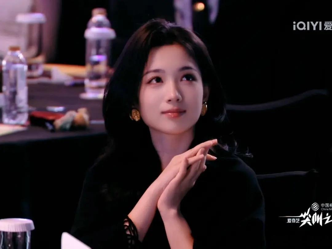 代露娃状态好好 给美女多来点本子尖叫之夜内场