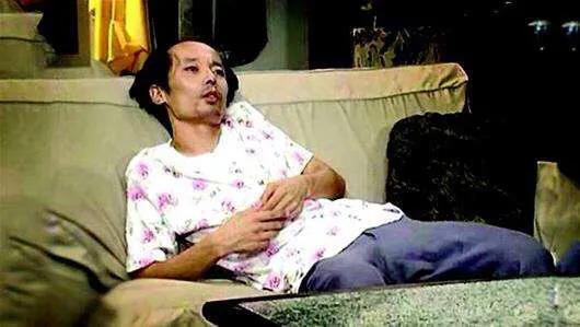 年轻人应不应该躺平？

抛开舆论节奏不提，躺平？嘴上说说可以，真躺下可不行。这届