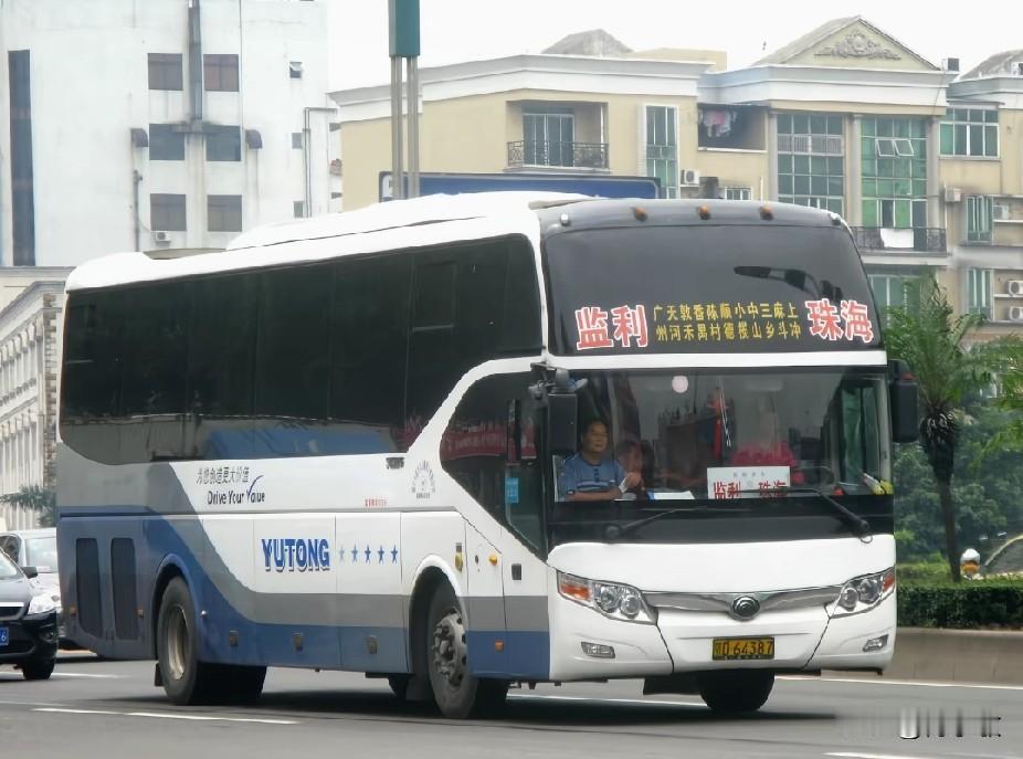 湖北荆州市监利曾经的省际长途线路，不知还有多少在跑？
监利—珠海
监利—深圳
监