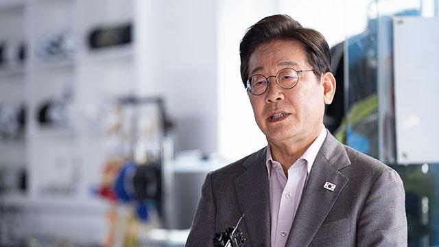 李在明和中国外长前脚谈合作，韩贸易部门后脚带头唱反调。
 
当地时间8月20日，