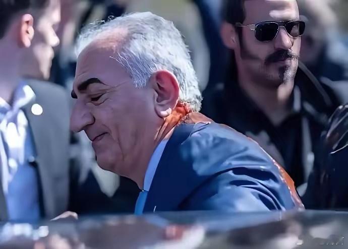 伊朗末代国王长子在柏林遇袭再说那袭击者，就算再不满，也不该用这种极端方式发泄，在