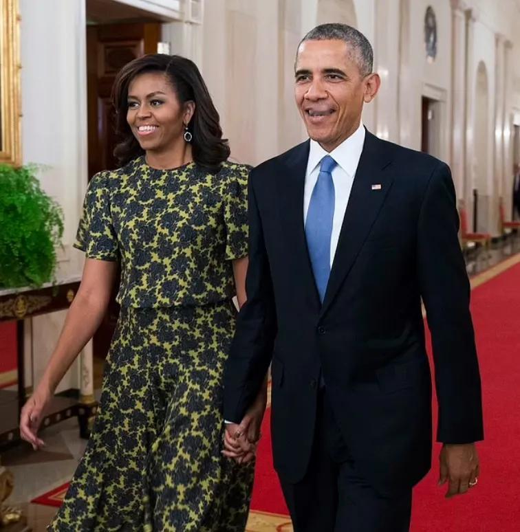 差点滚落斩杀线的总统夫妇与副总统！奥巴马夫妇的学贷还了21年，万斯卖血还学贷！