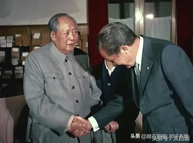 看到美以联军侵略，并斩杀人家领袖，便自然而然想起了毛主席的诗词：
西江月.井冈山