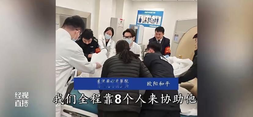安徽有位开货车的胡师傅，正跑长途呢，突然半边身子麻了，话也说不清楚，没一会儿人就