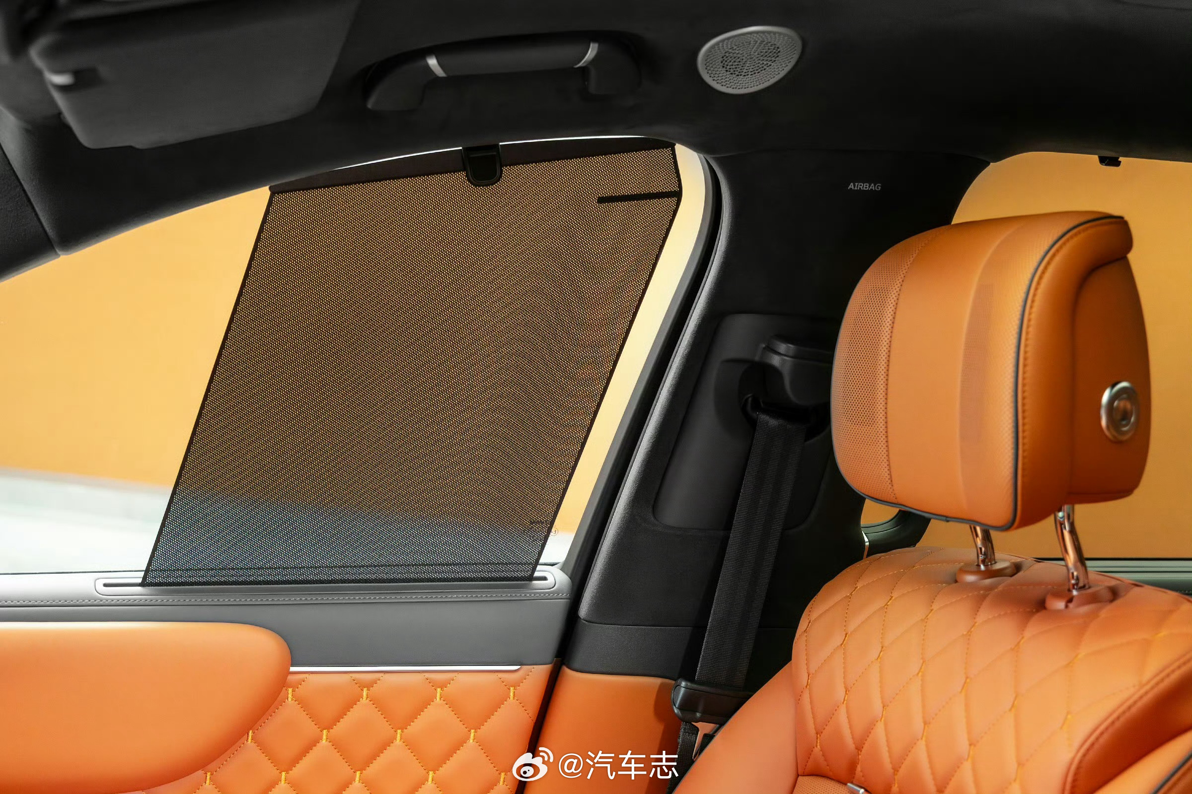 前排侧物理遮阳帘给安排上了，你们觉得实用吗？魏牌V9X实拍曝光