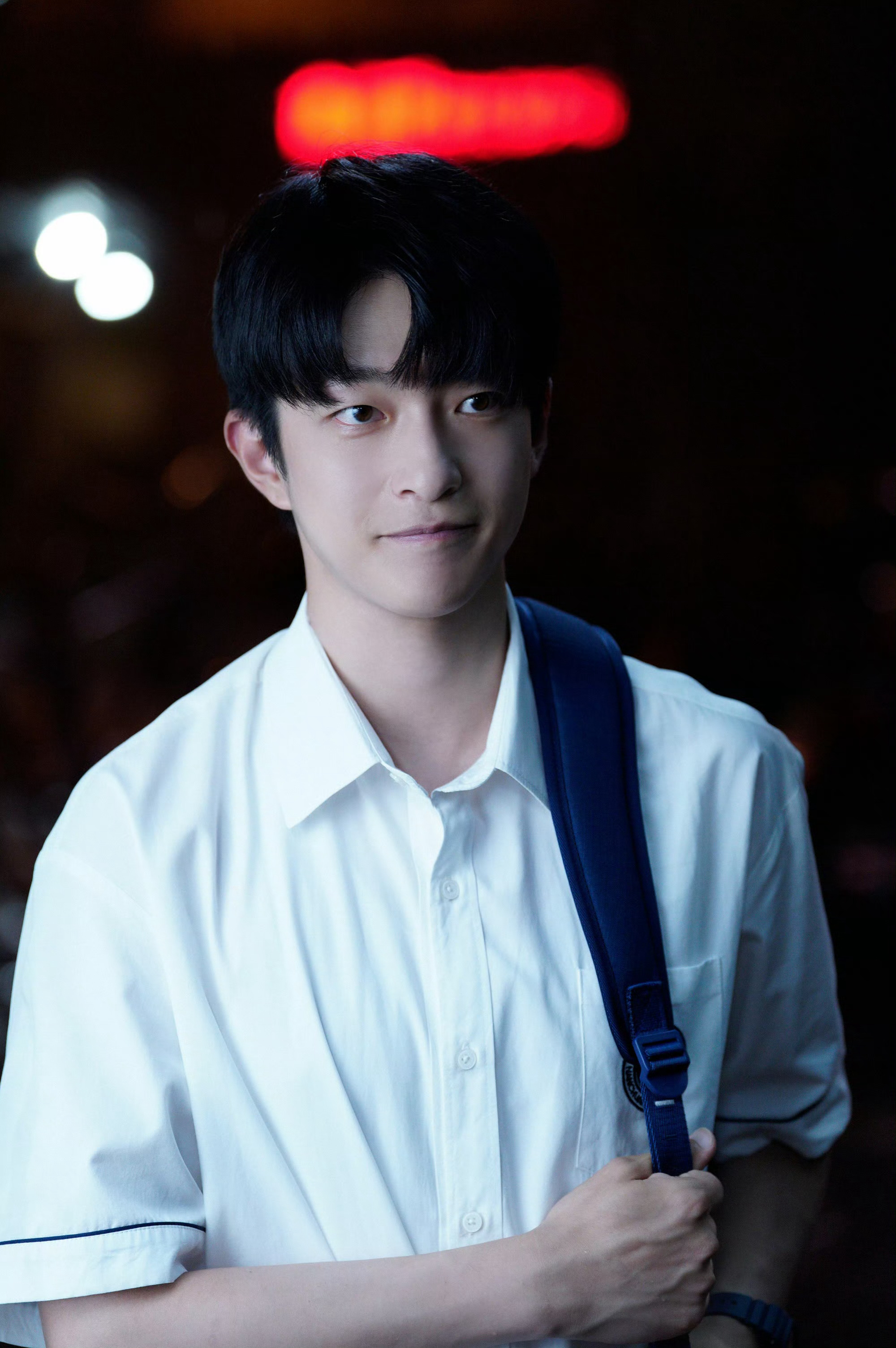 屈楚萧听到张万森四周年快乐的反应屈楚萧听到张万森四周年快乐的反应也太戳了！皮衣寸