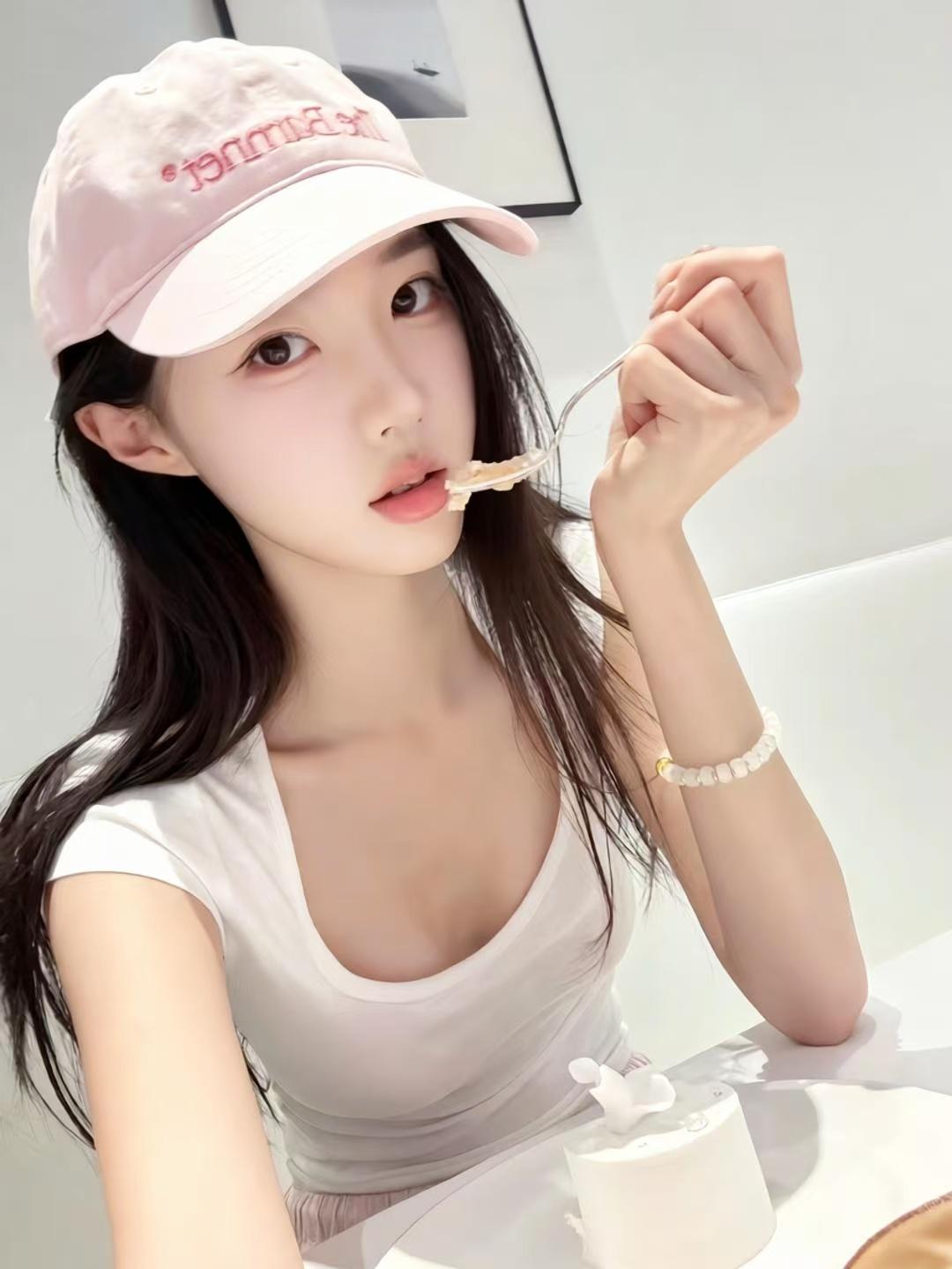 今天的眼线画的最好