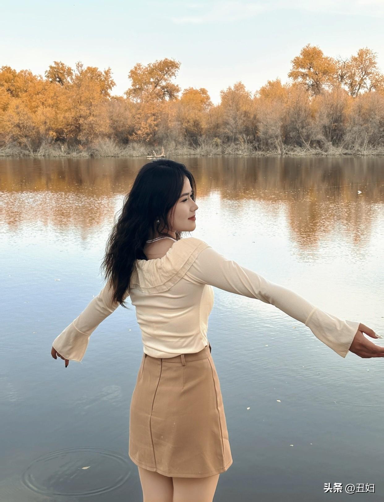 魅力女生身上都有哪些特质?外表是傻白甜，内心却通透得很，遇到核心利益，就装傻充愣