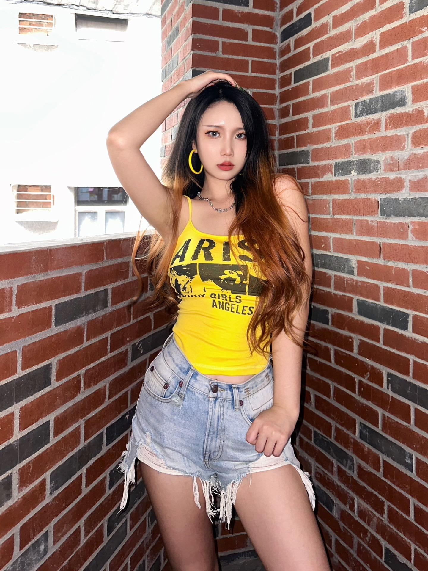 辣妹 ootd穿搭 街拍 少女感夏日ootd 辣妹的夏天
