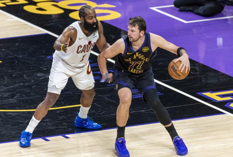 日前参加播客节目《Club520podcast》时，前NBA球员杰夫·蒂格比较了