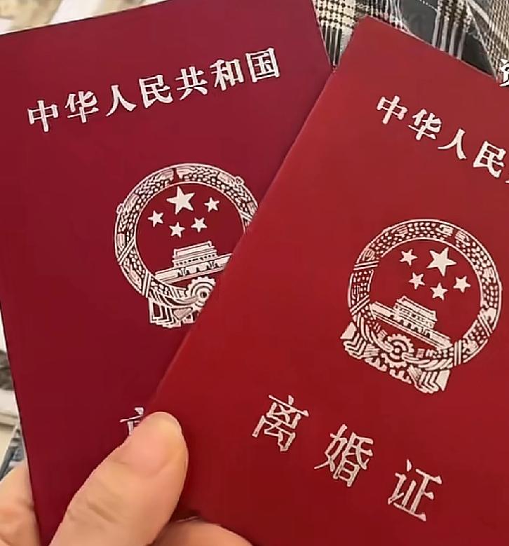 做梦也没想到离婚还需要找黄牛
广东很多朋友反映，最近离婚的人数巨增，每天都需要排