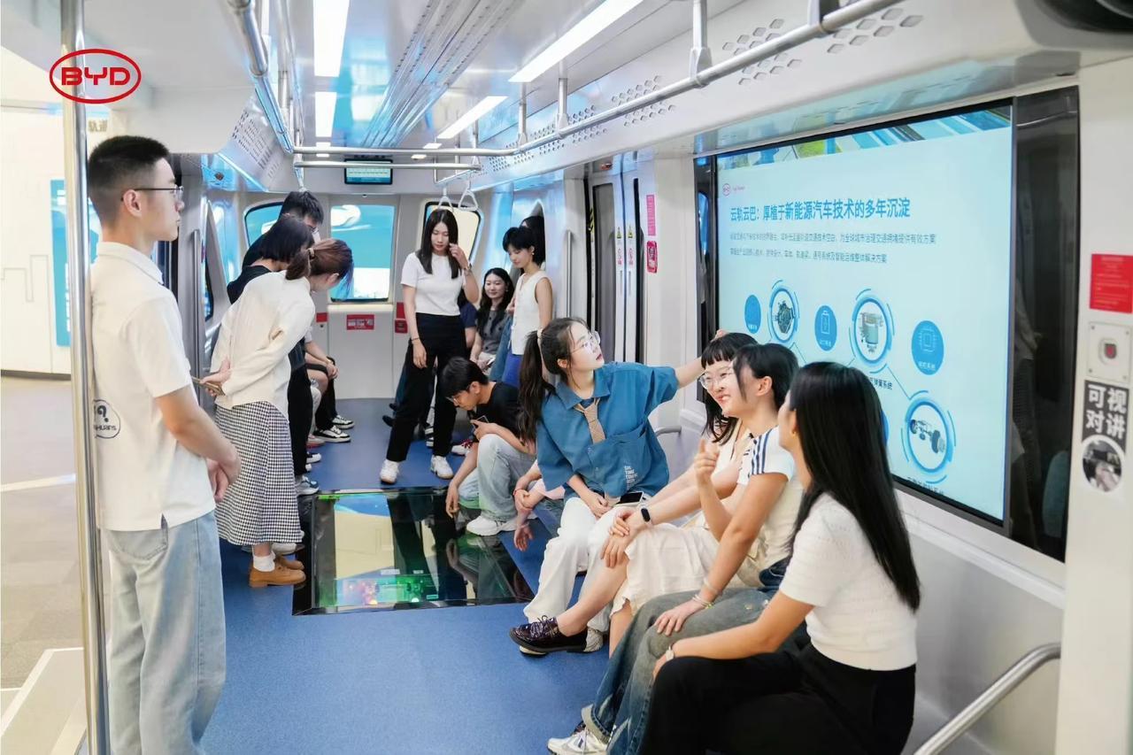 比亚迪入围2024年中国卓越管理公司“BMC”）榜单
刚刚过去的7月19日，比亚