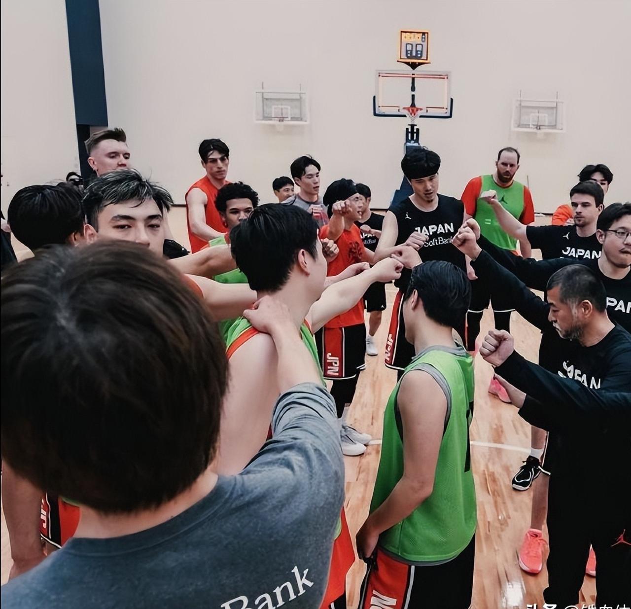 考验中国男篮血性的时候到了。

亚洲排名，双杀我们的韩国排第2，马上号称也要双杀