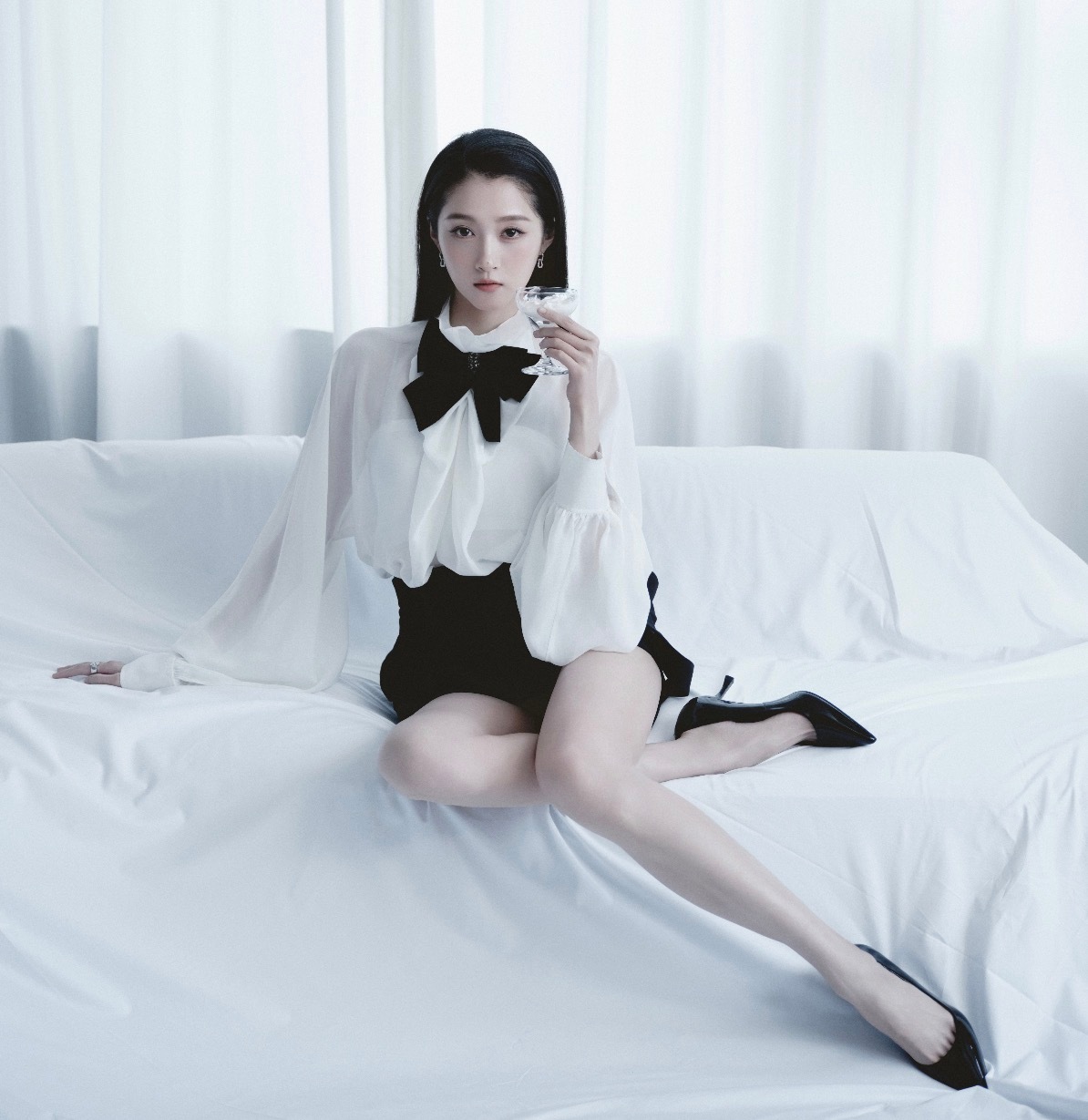 【人像摄影】演员关晓彤。关晓彤父亲对鹿晗态度的变化