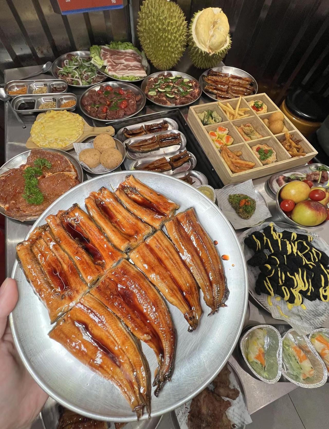 哇来广州怎能错过这家自助餐 金三泰 自助烤肉 榴莲