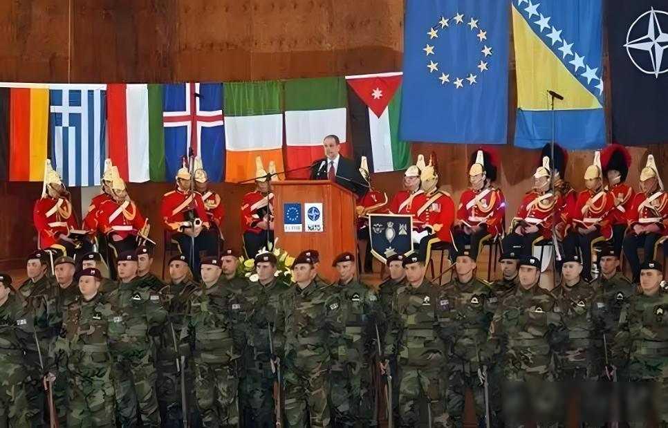 欧盟搞军事申根，
东翼组秘密联盟，
意大利却说不派兵

2025年12月17日，