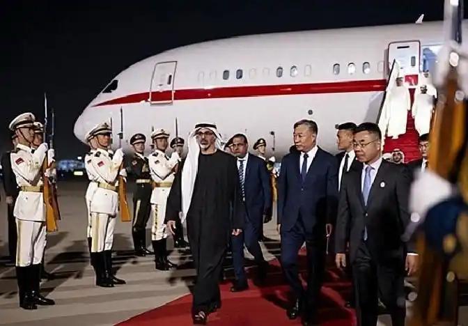 告别欧美资产依赖，深耕高新新能源，中东资本全面向东倾斜

最近全球资本圈最热闹的