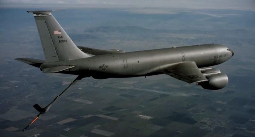 3月13号伊拉克西部炸开锅了，美军一架加油机直接坠毁，还有一架被弄伤迫降，目前已