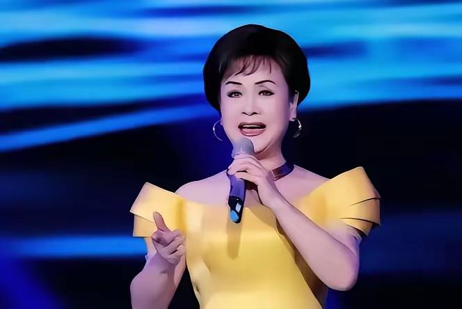 肖劲光大将的儿子娶了李谷一，老父亲只写了一封信，背后的深意让人动容。
 
肖劲光