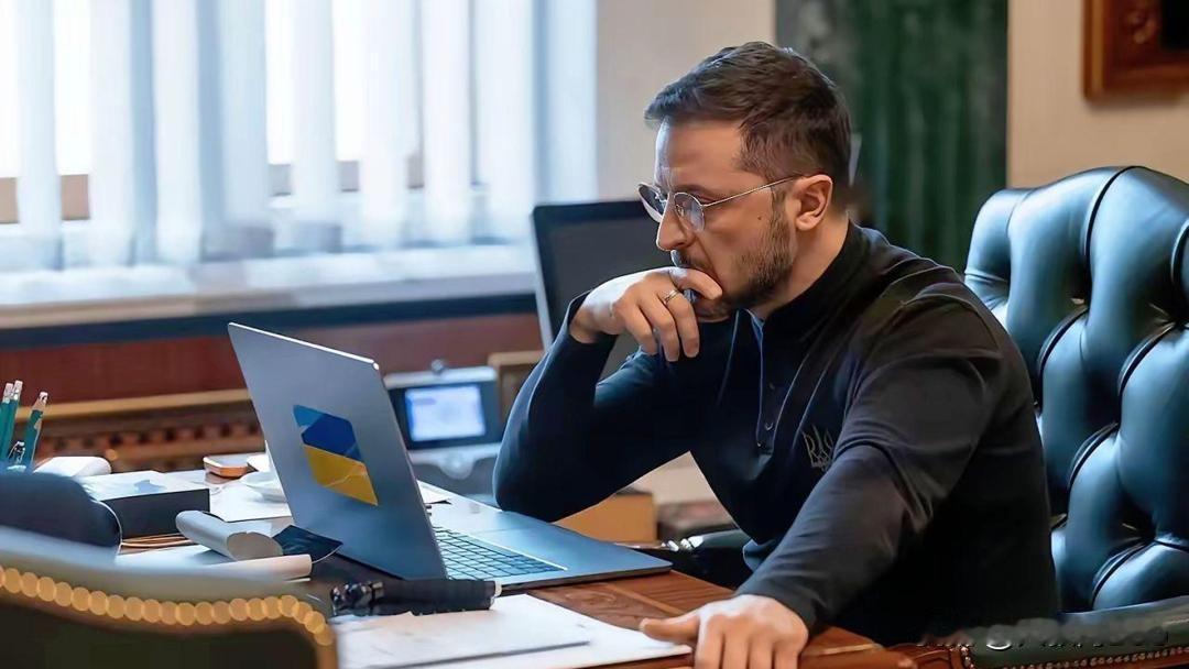 泽连斯基访华归来，突然点名中国，背后原因太扎心了
 
12月18日乌克兰副外长基