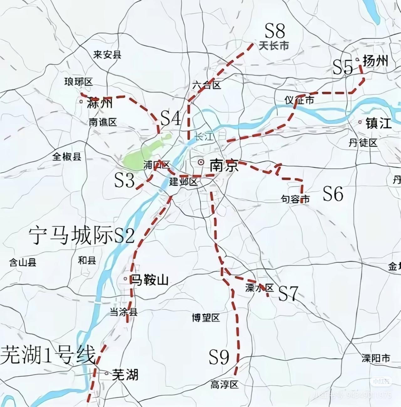 南京S3号线，开通快九年了，争议一直不断。有人说它是“远郊通勤专列”，部分站点还