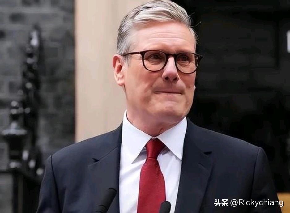 二战后英国这“搅屎棍”角色真是实至名归。

它奉行利益至上的外交策略，不在乎是担