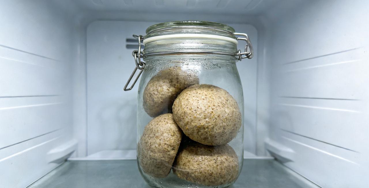 遗憾是未拆封的糖纸

奶奶去年冬天走的那天，我在千里之外的公司加班。

接到电话