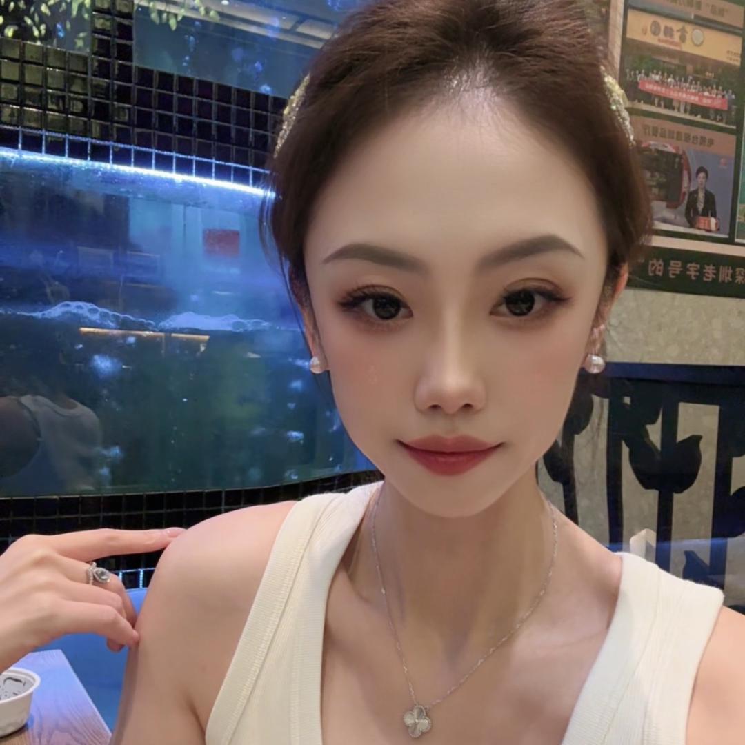 楚楚细说小姐姐
