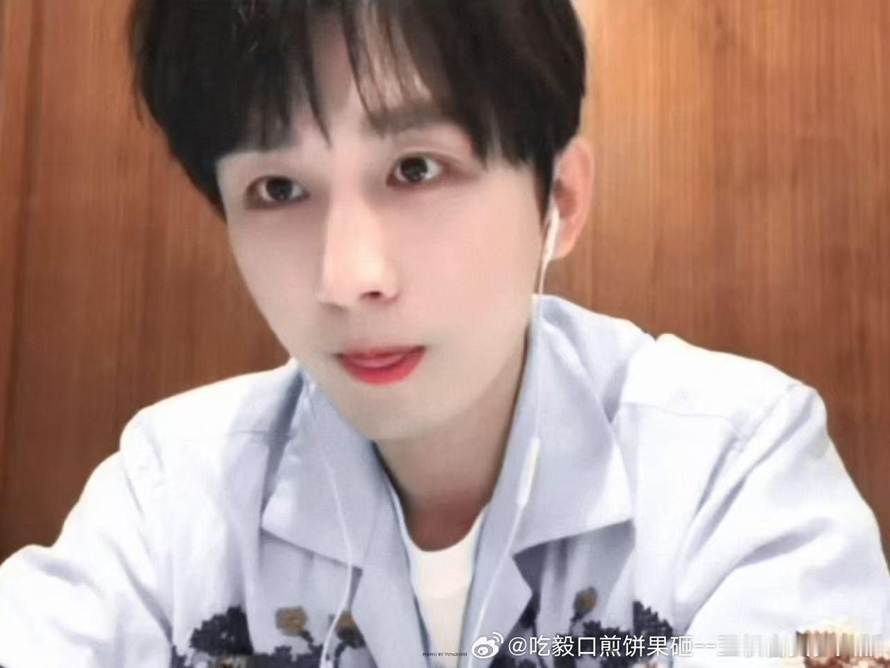 成毅两京十五日cy成毅朱瞻基成毅，你的名字，是我写过最短的情诗，却贯穿了我所有的