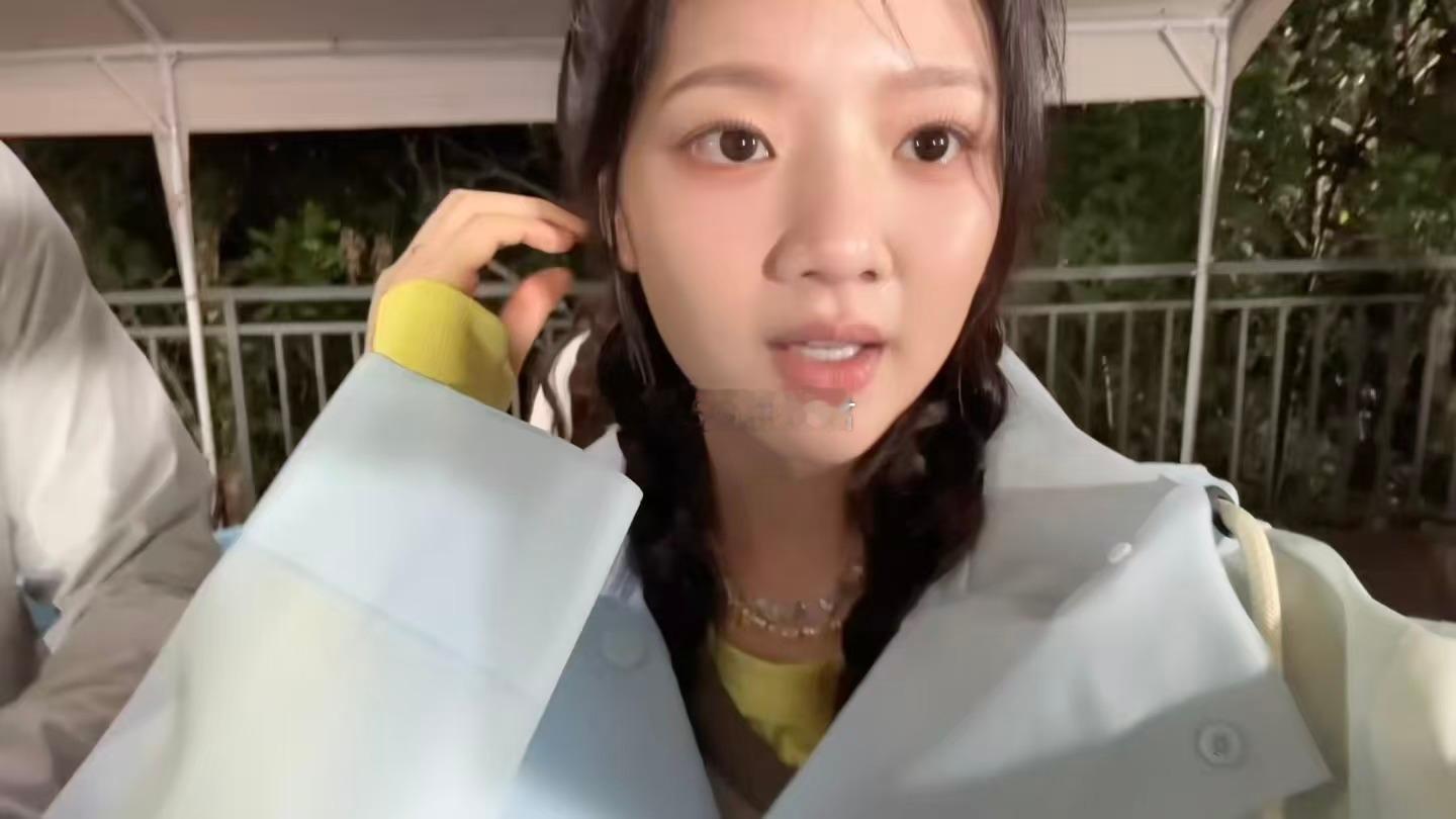 任敏吃的蚂蚁是柠檬味儿的任敏吃蚂蚁 任敏的胆子我是佩服的，吃蚂蚁这种事情不是谁都