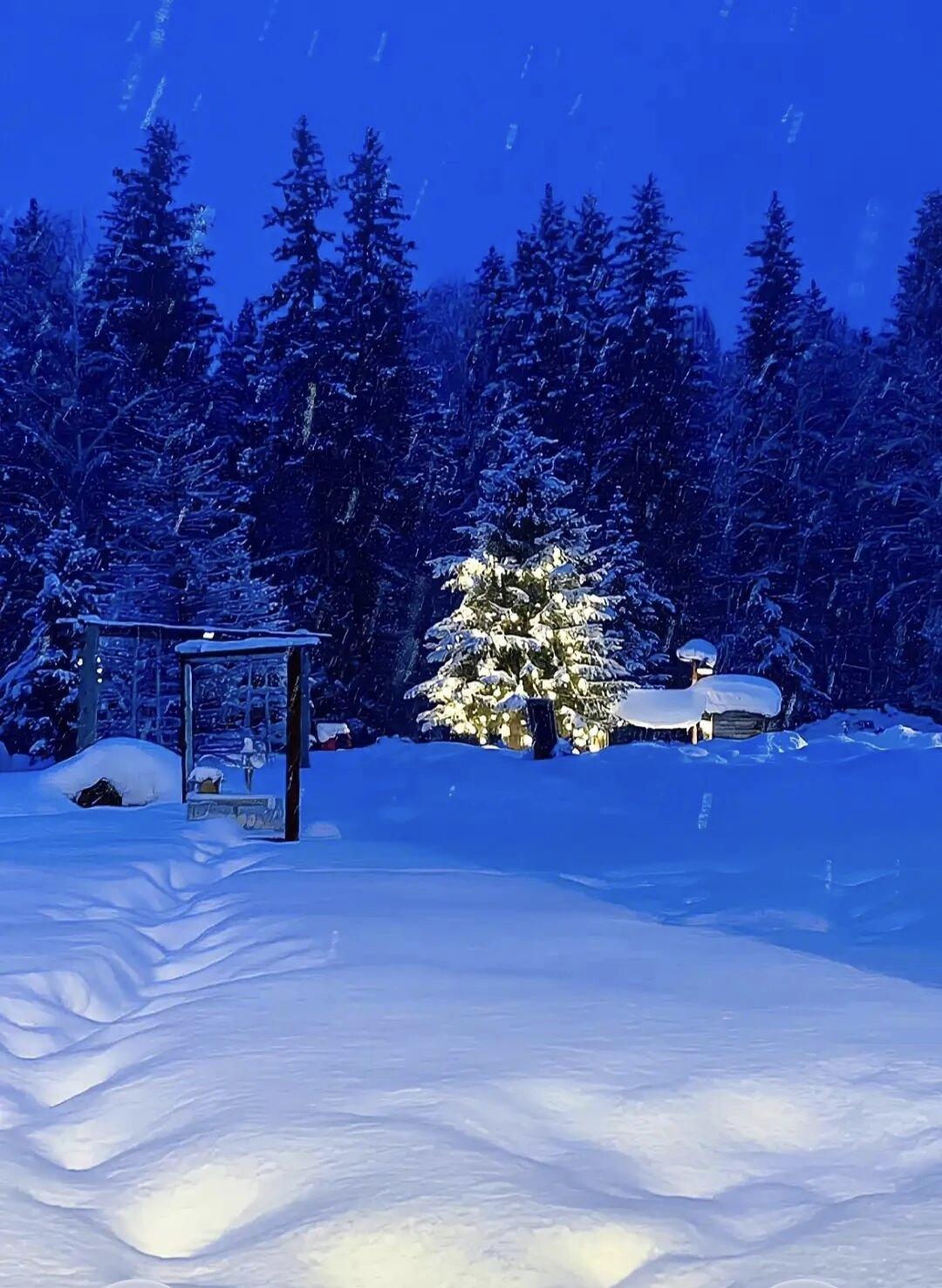 把自己练成一个“点”，你就无敌了

有次跟练散打的小伙子推手，他全身紧绷，像块石