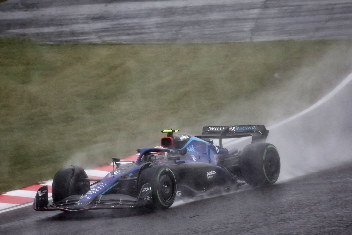 F1遇干则平庸，遇水则成神，拉提菲的F1生涯一共就3次拿分，恰好这3场比赛都跟水