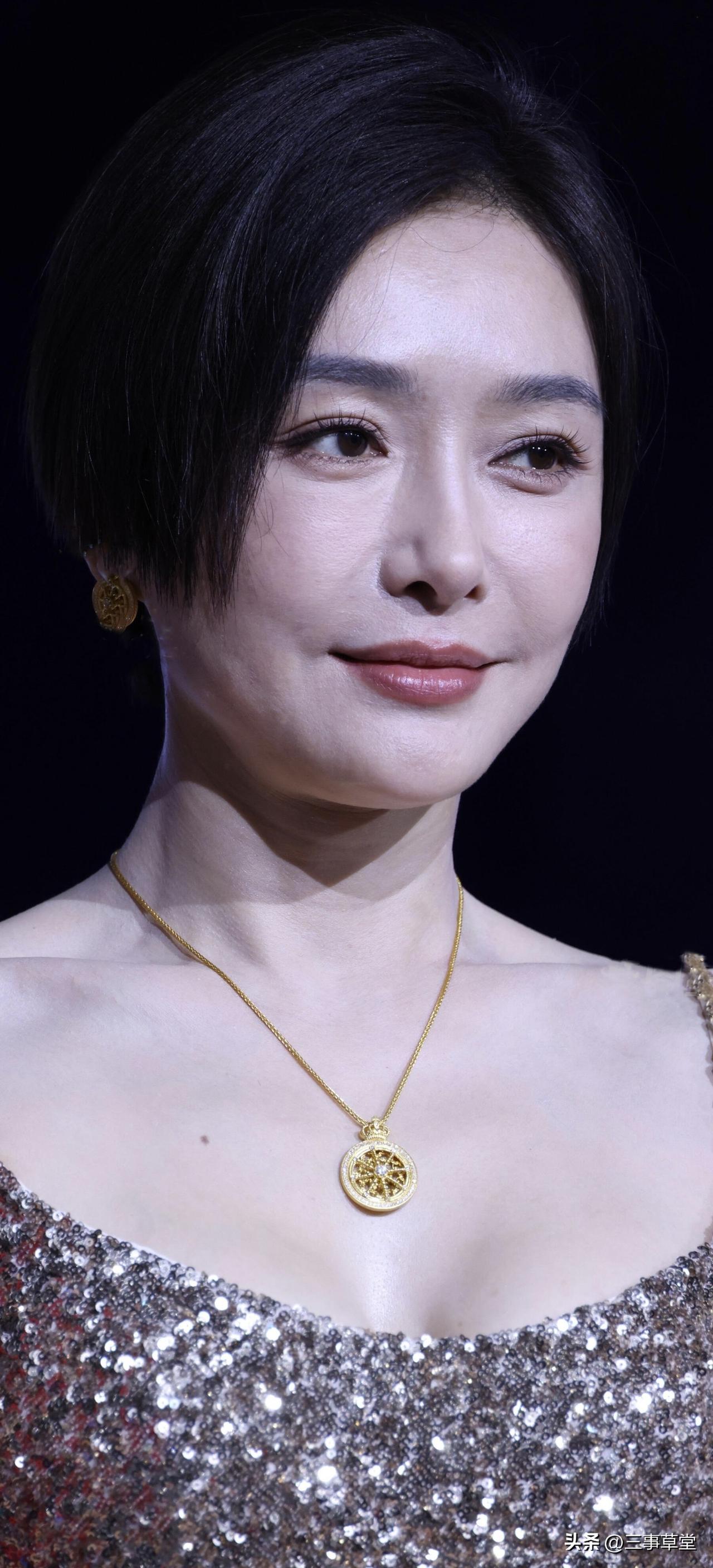 什么样的女人吸引男人秦岚！成熟女人的的独特魅力！还说不说，韵味这个东西不是谁都能