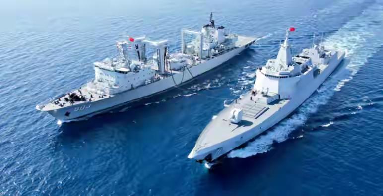 你不是挺硬气吗？现在知道慌了？日本一觉醒来发现家门口天上海上多出这些，一下子给震