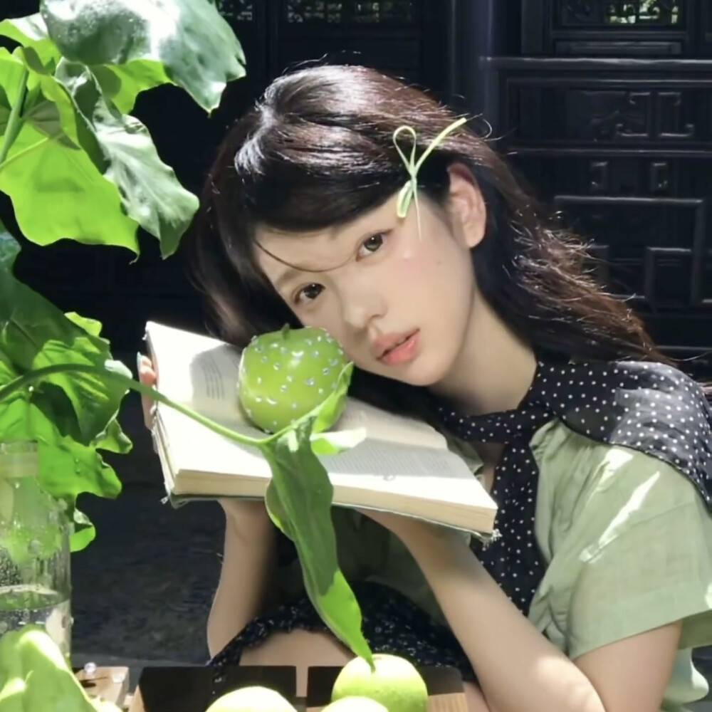 ᴮᵒʳⁿ ᵃ ˡᵃʸᵐᵃⁿ, ˡⁱᵏᵉ ᵐᵒⁿᵉʸ ᵃⁿᵈ ᵐᵒᵛᵉᵈ.生而俗人