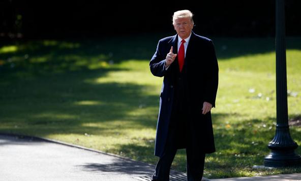 最近国际上最魔幻的一幕，莫过于特朗普在全球舞台上的 “横行无阻”。
 
联合国管