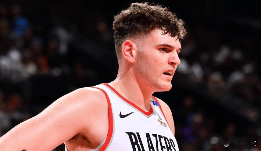 最近比卢普斯的赌博欺诈案闹得沸沸扬扬。美国司法部起诉书公布后，FBI布局六年的“