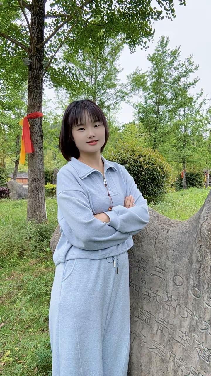 一站有一站的风景，一程有一程的磨砺，望可望之事，待可待之人……