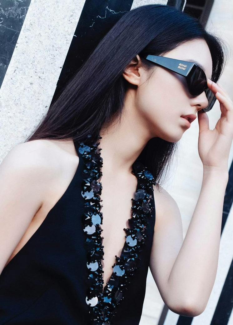 🍒赵今麦流浪地球3 
🍒赵今麦韩朵朵 

你没有办法去跟每个人解释，说我不是