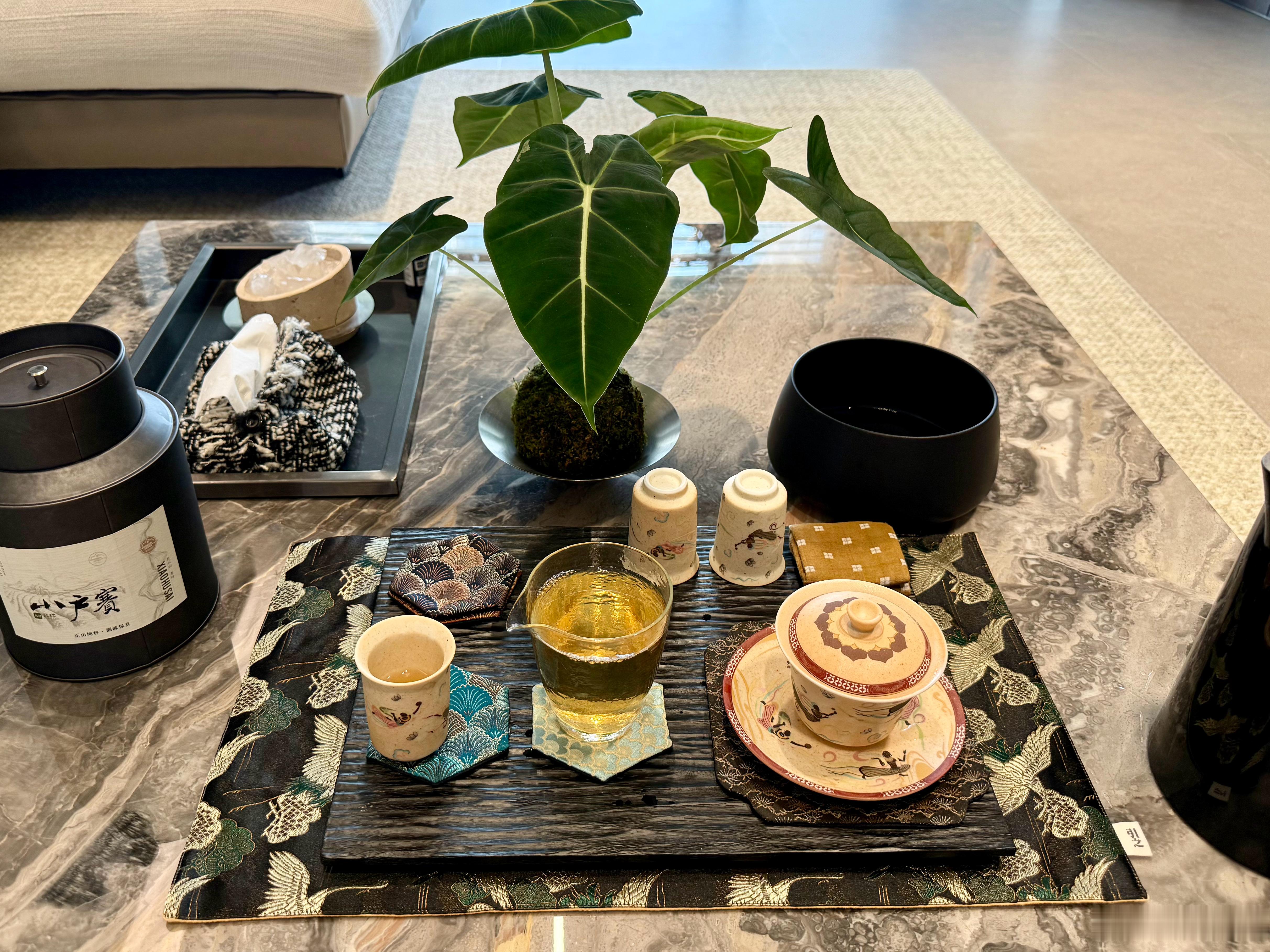 美滋滋泡茶 工作 美好的八月💛 